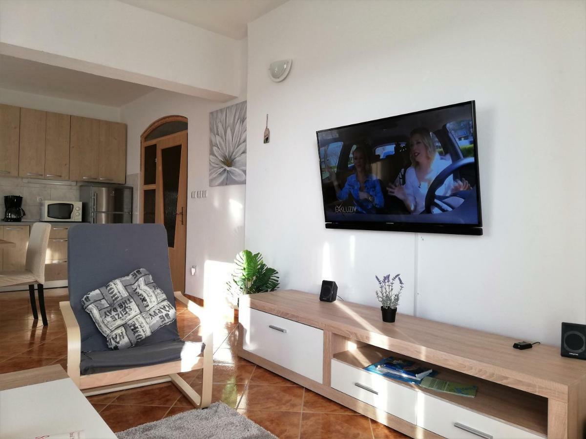 Apartment Petra Zadar Bagian luar foto
