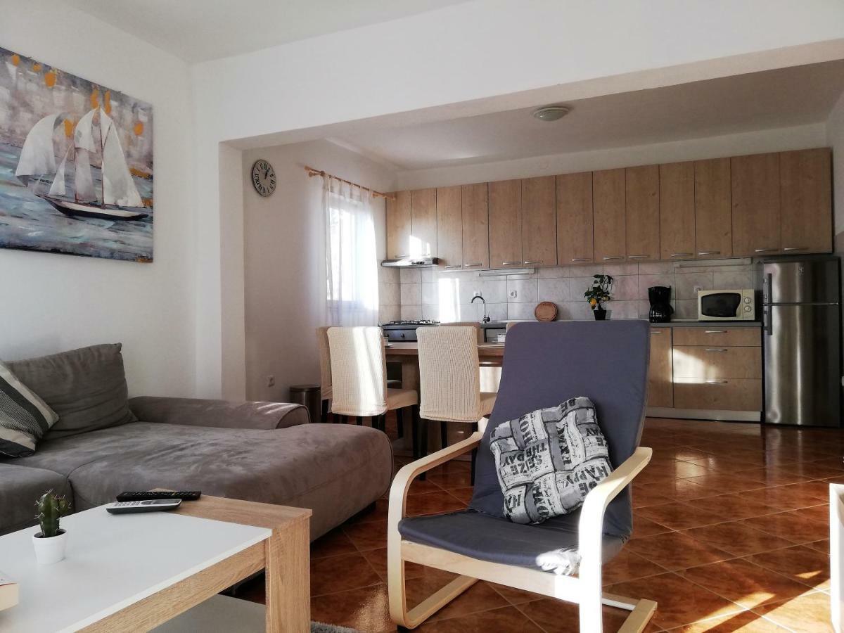Apartment Petra Zadar Bagian luar foto