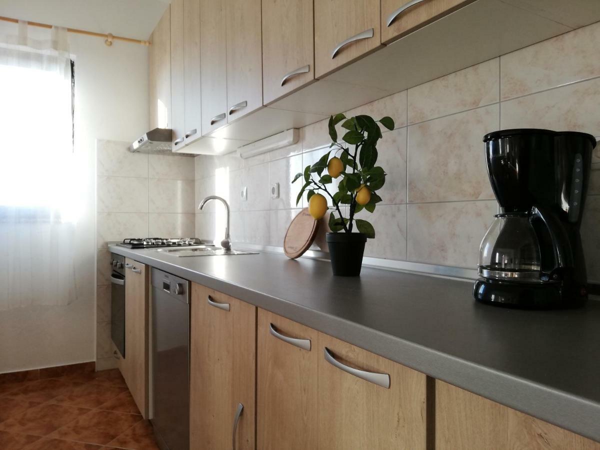 Apartment Petra Zadar Bagian luar foto