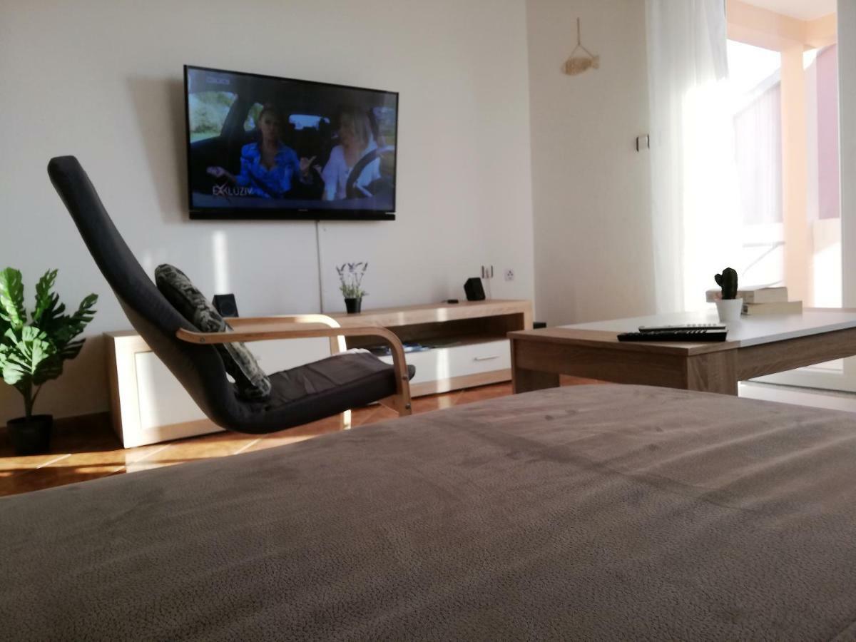 Apartment Petra Zadar Bagian luar foto