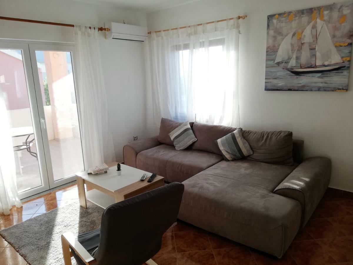 Apartment Petra Zadar Bagian luar foto