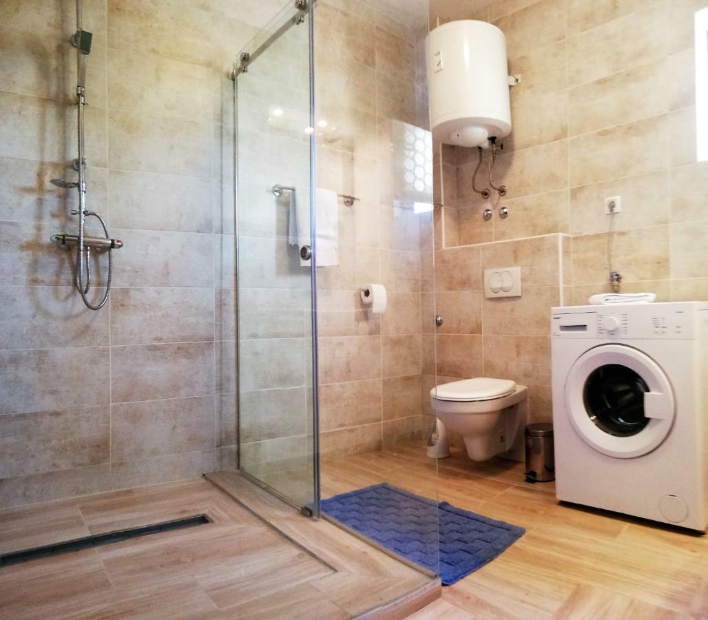 Apartment Petra Zadar Bagian luar foto