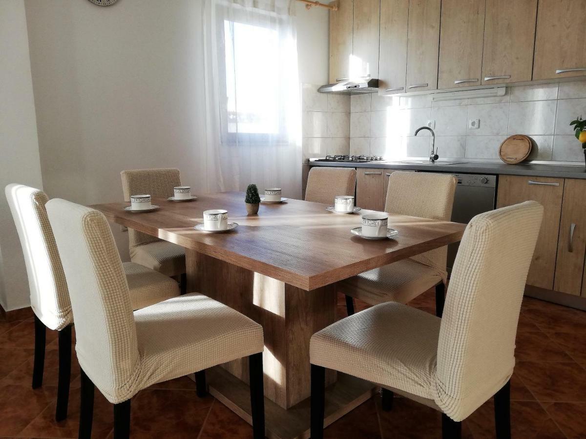 Apartment Petra Zadar Bagian luar foto