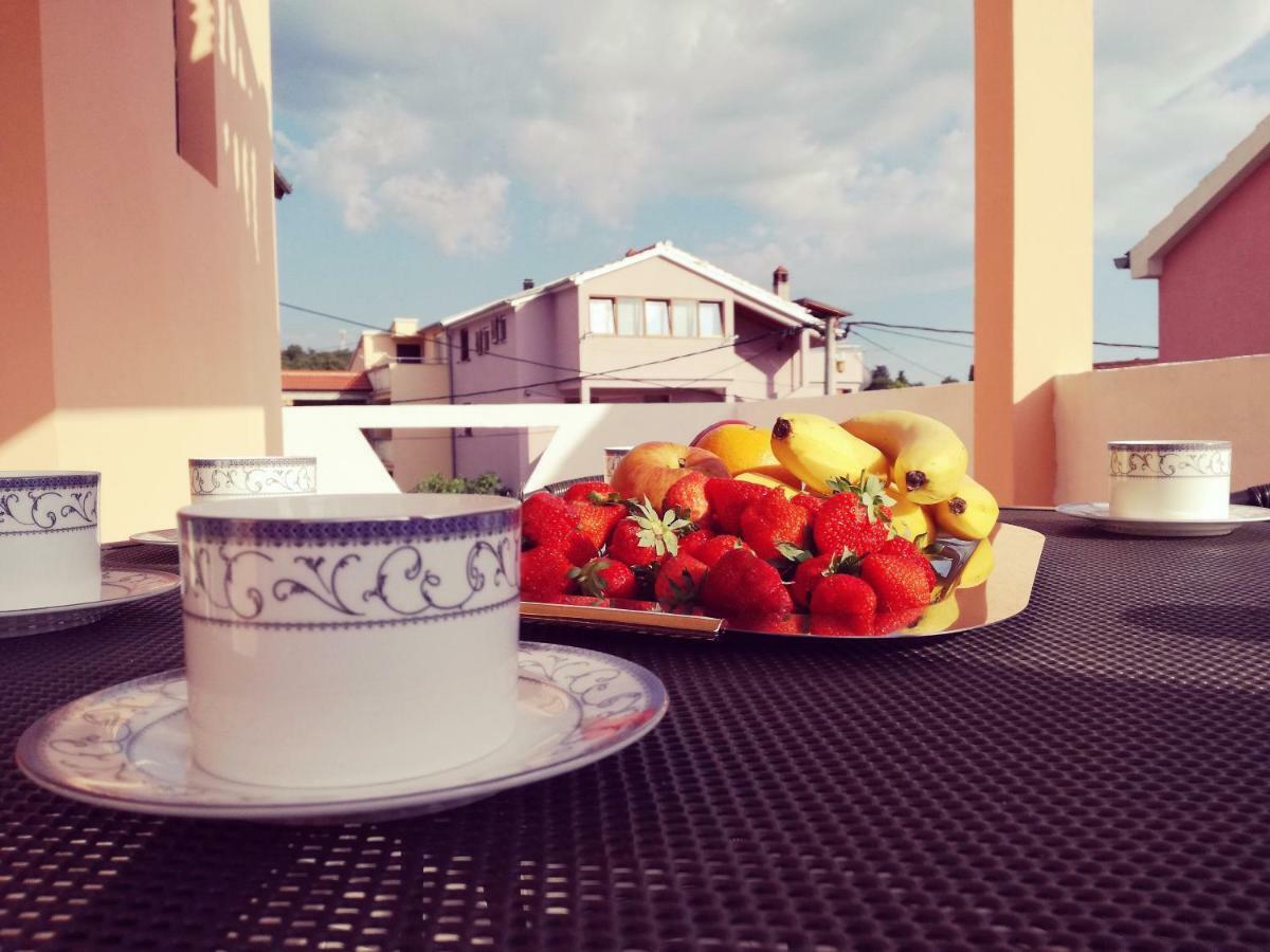 Apartment Petra Zadar Bagian luar foto