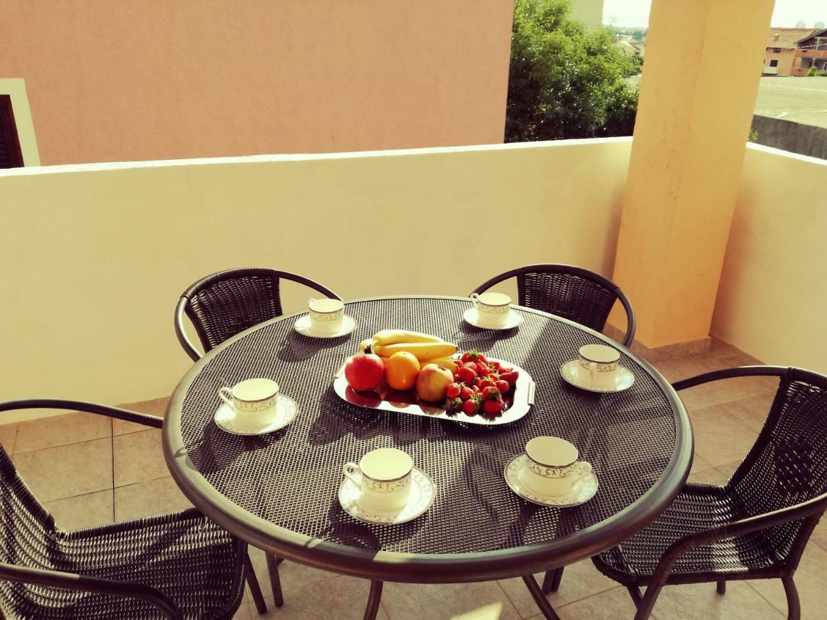 Apartment Petra Zadar Bagian luar foto