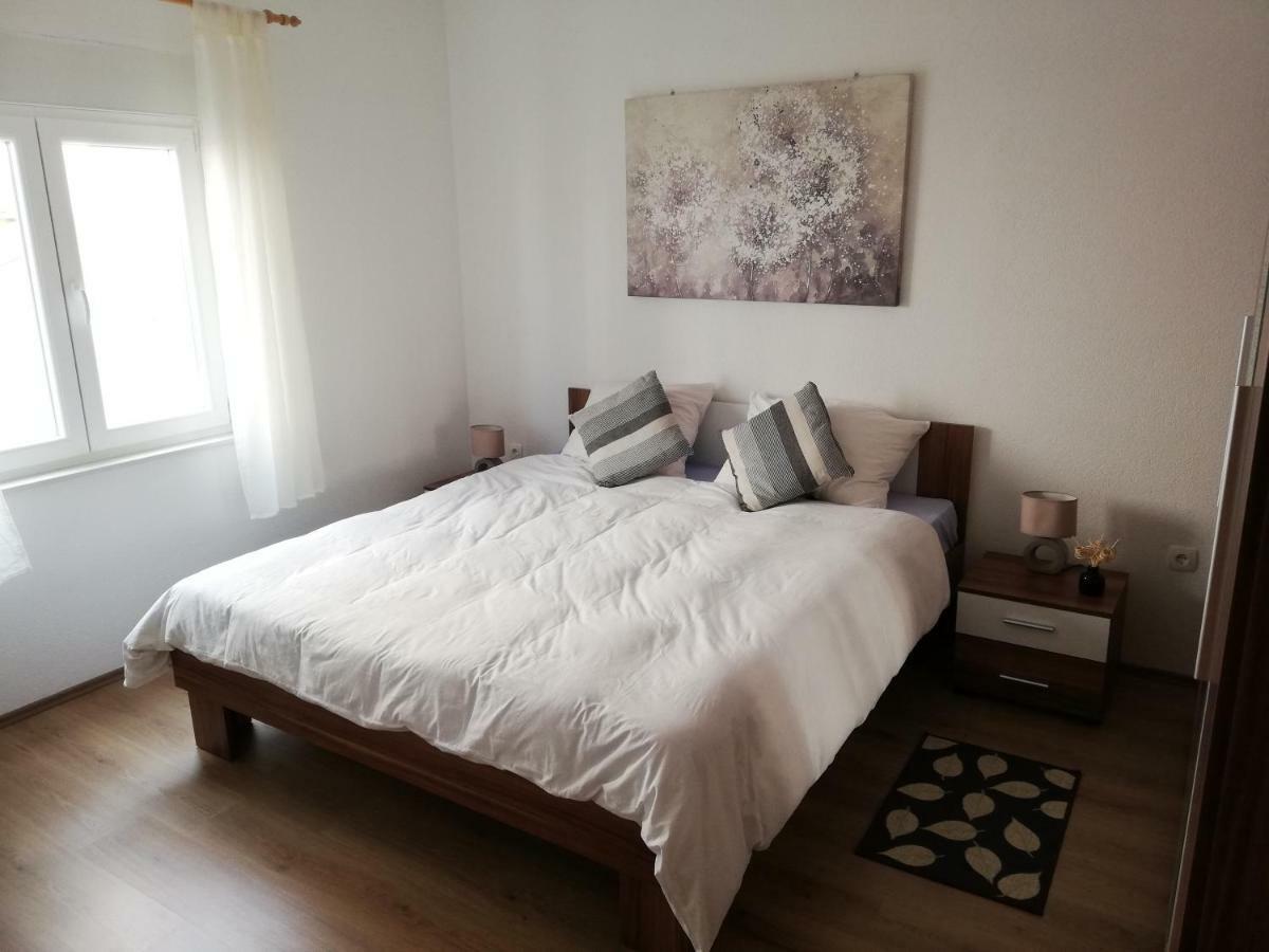 Apartment Petra Zadar Bagian luar foto
